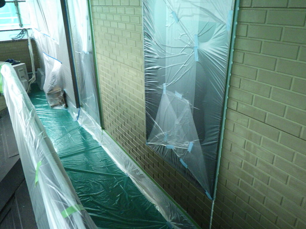 ベランダ養生が終了しました