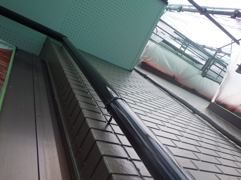 竪樋の中塗り終了です