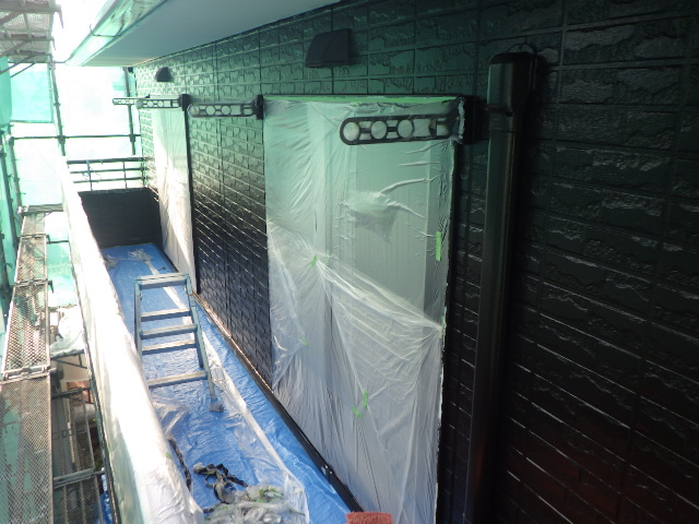 外壁の上塗り塗装終了です