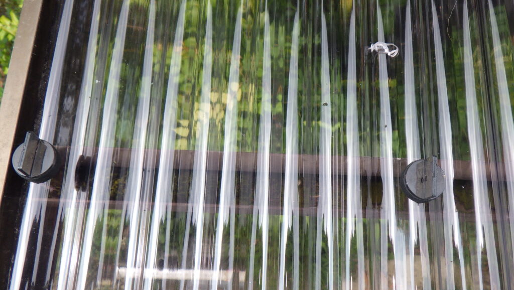 波板を固定しました