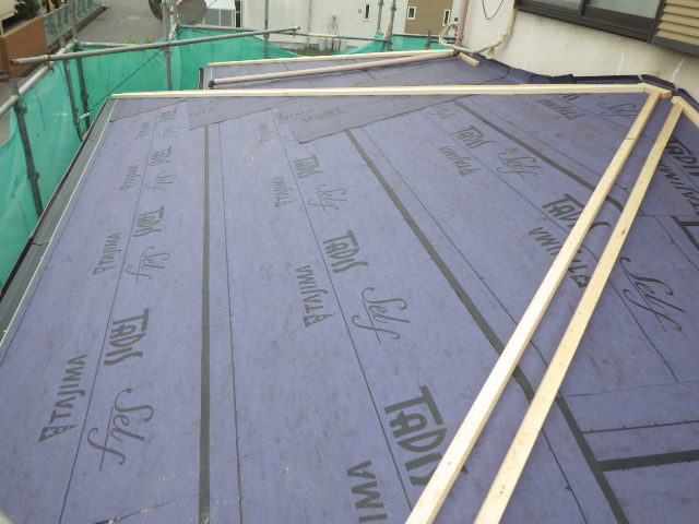 板金下地の取り付け中です