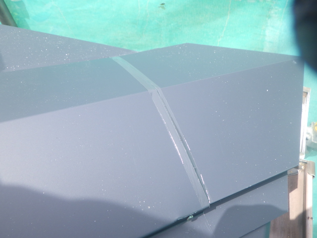 シーリング処理中です