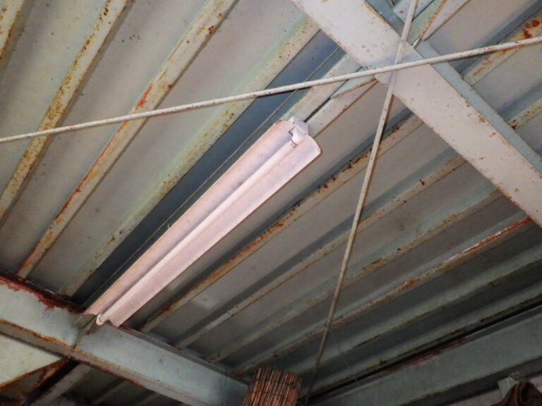 施工前の車庫内の状態です