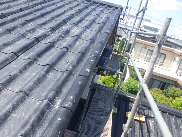 袖瓦を取り付けました