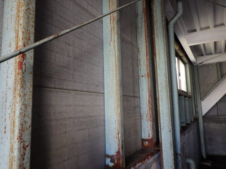 施工前の車庫内の状態です