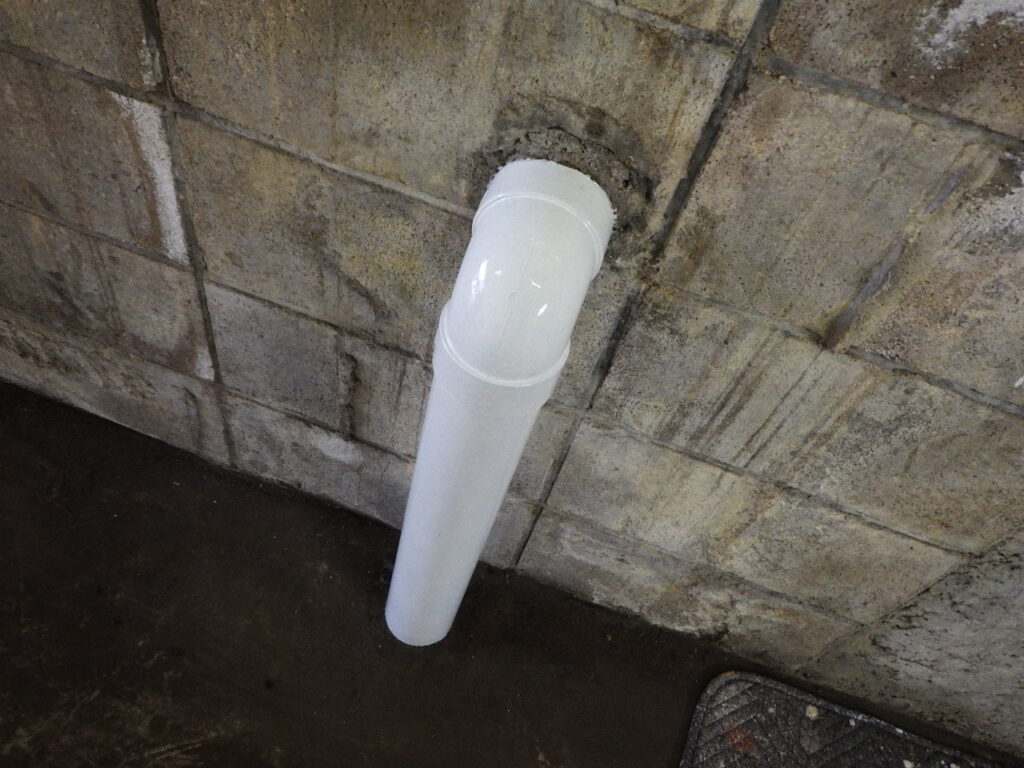 雨樋１回目塗装が終了しました