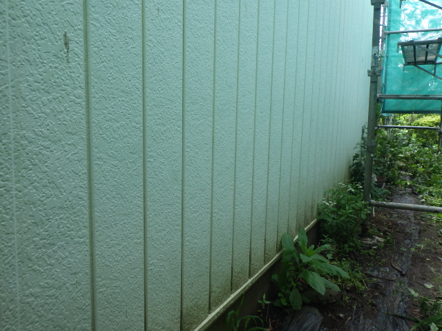 １階金属壁の状態です