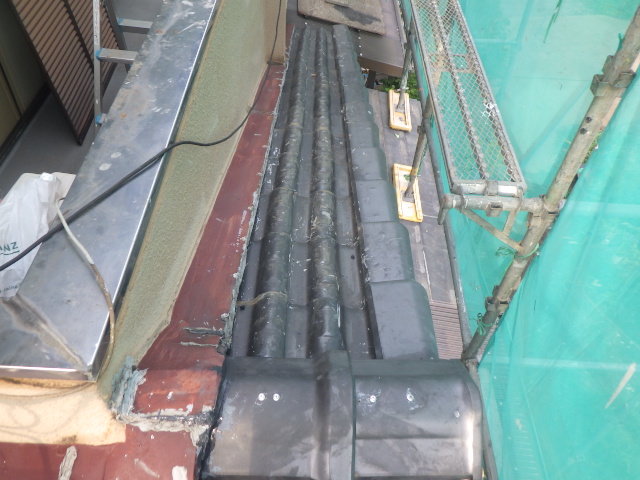 瓦の葺き直しが終了しました