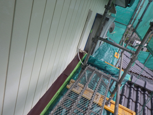 ２階屋根養生をしました