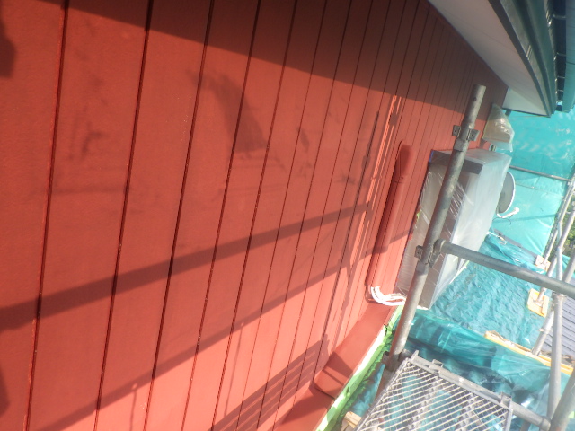 ２階外壁の下塗り終了です