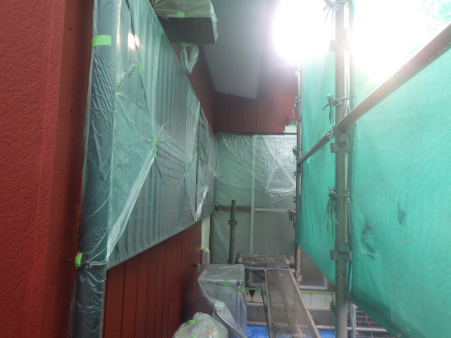 １階外壁の下塗り終了です