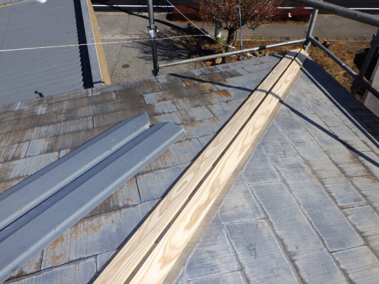 新規棟木の取り付け終了です