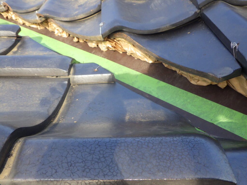 バックアップ材を入れました