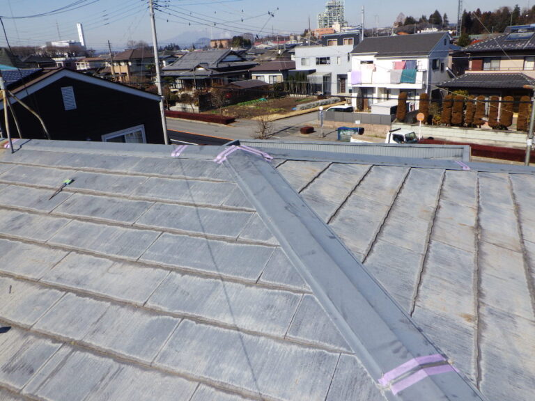 棟板金の取り付け終了です