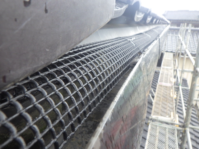 軒樋部の取り付け終了です