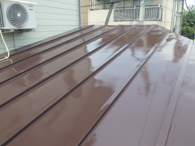 板金屋根の塗装終了です