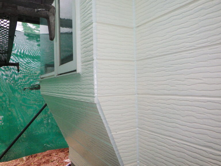 外壁目地のシーリング終了です