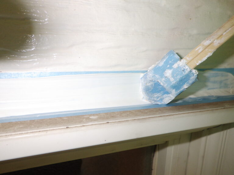 シーリング材の成型中です