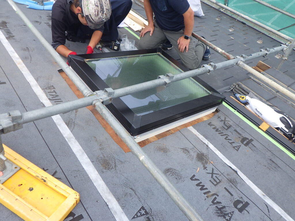 天窓の仮置き中です