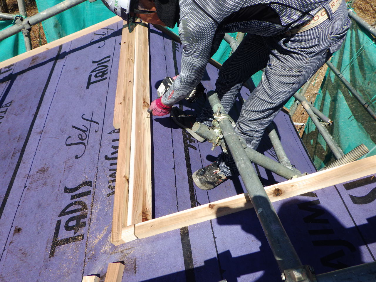 板金下地を取り付けました