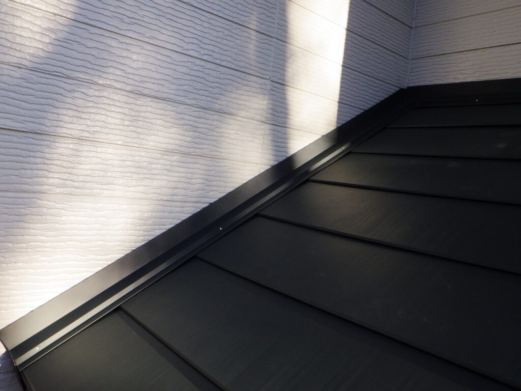 壁水切りを取り付けました