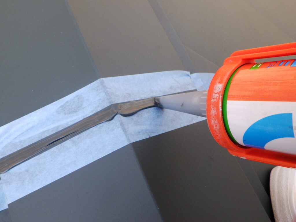 シーリング材を塗布しました