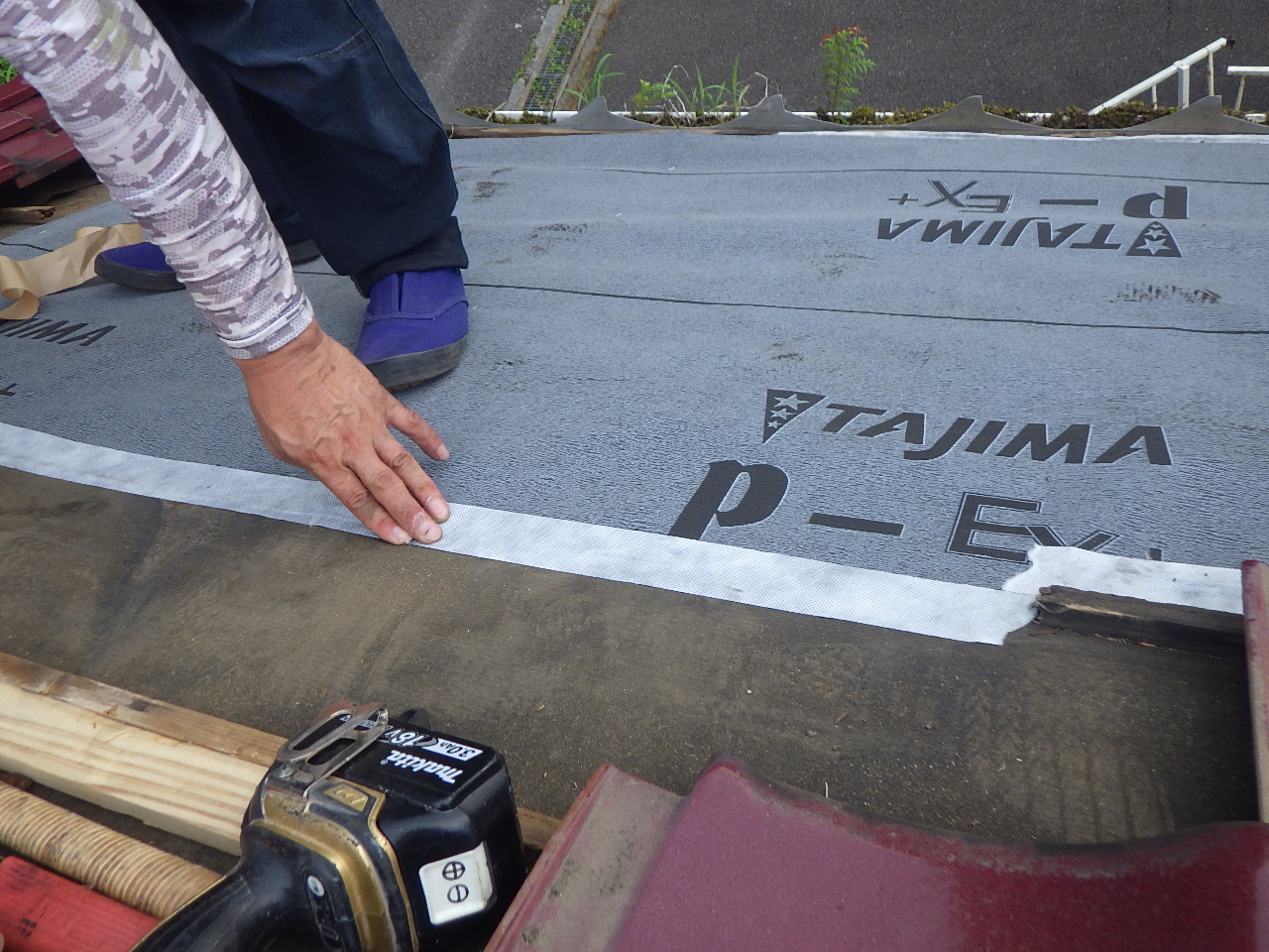 防水シート（ルーフィング）の施工