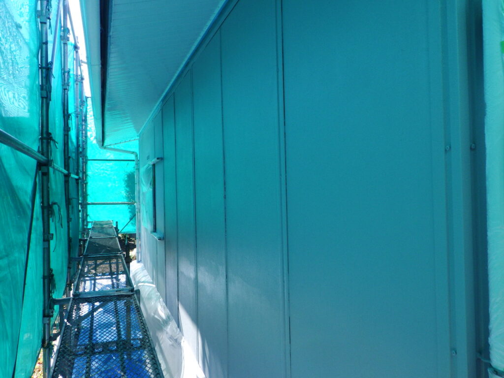 外壁下塗り塗装終了です