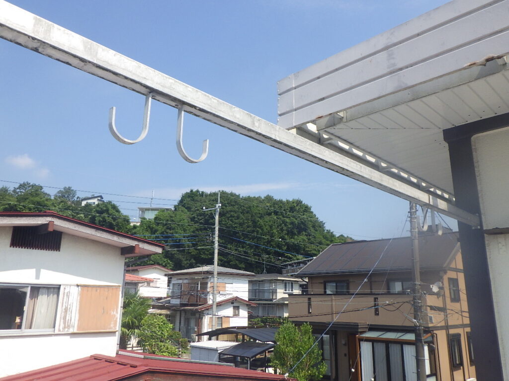 移動前の物干しかけです