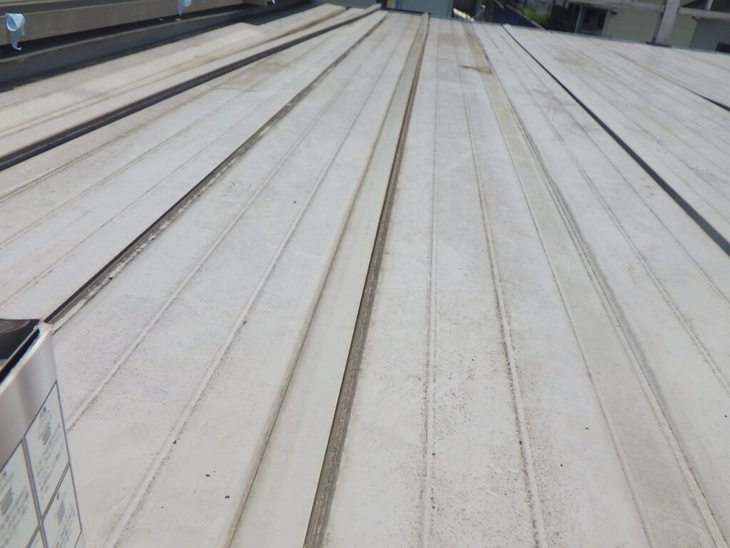 ベランダ床カバーの取り付け終了です