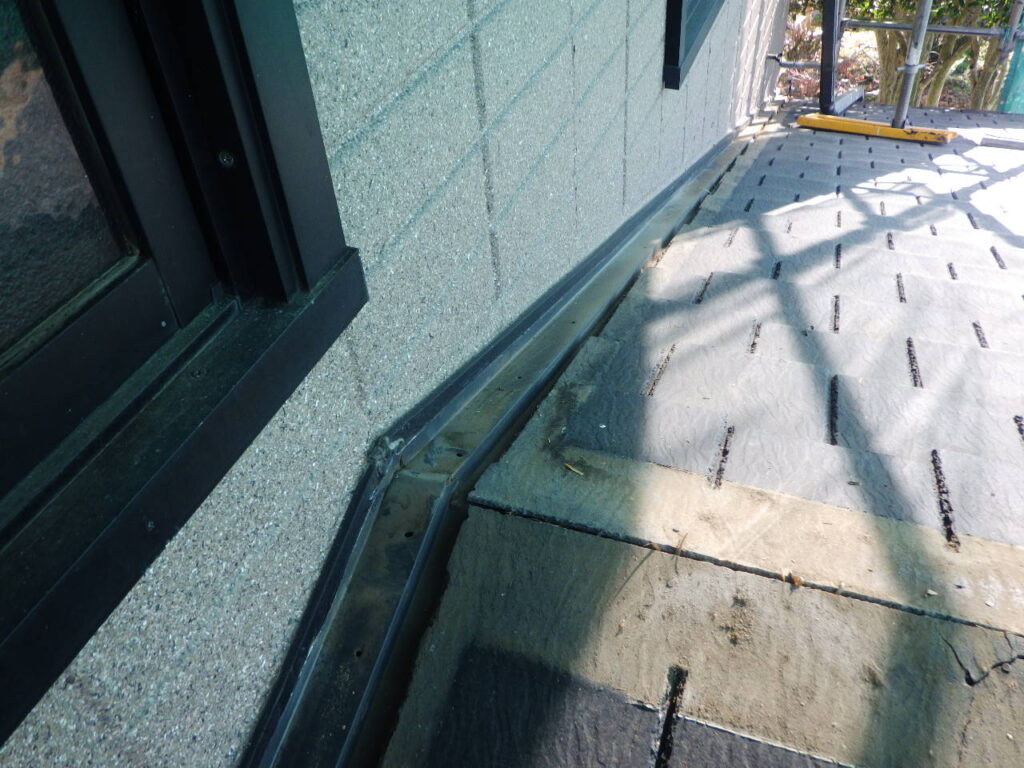 壁水切りを撤去終了です