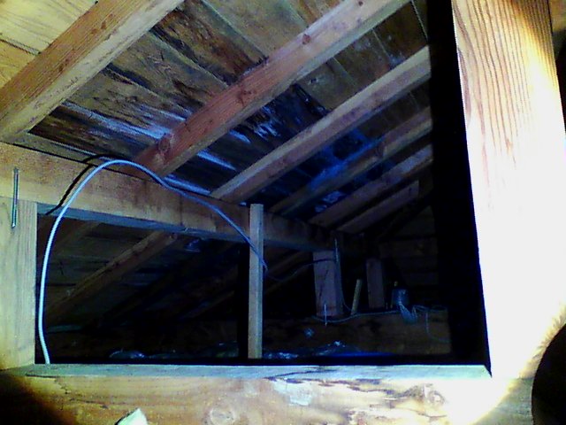 築23年ガルバリウム鋼板屋根より雨漏れ