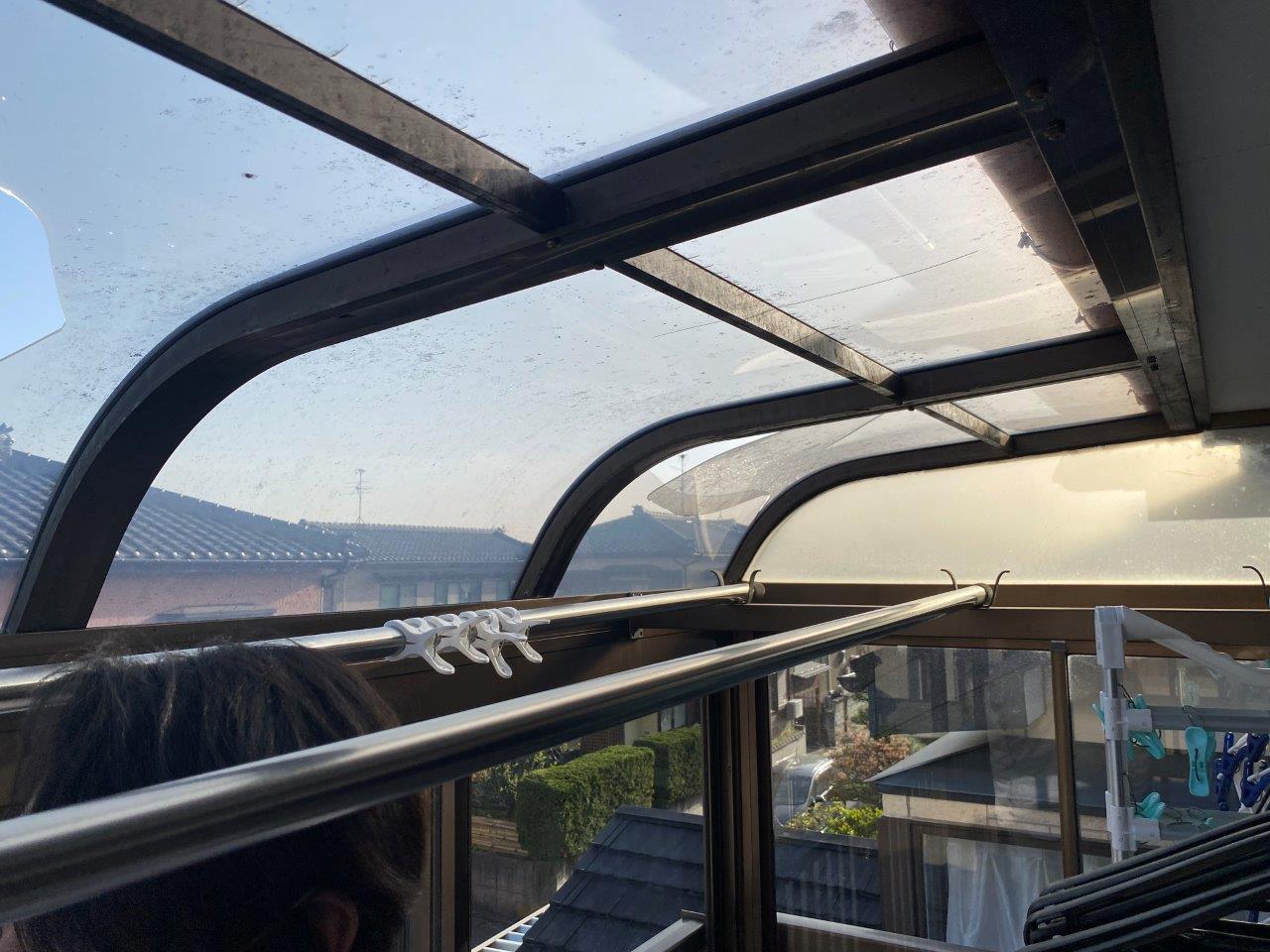 サンルームポリカ屋根破損