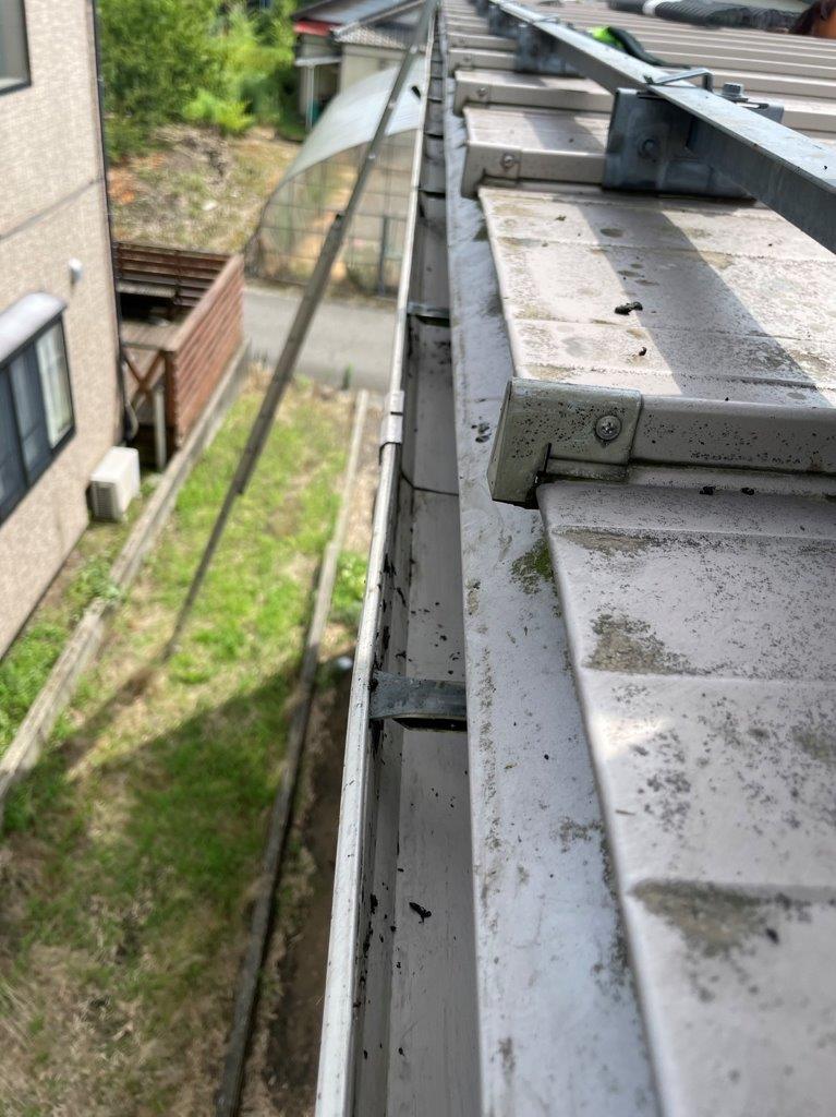 軒樋清掃、落葉ネット取付