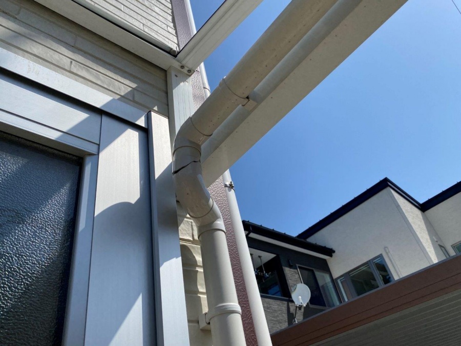 ポリカ屋根飛散