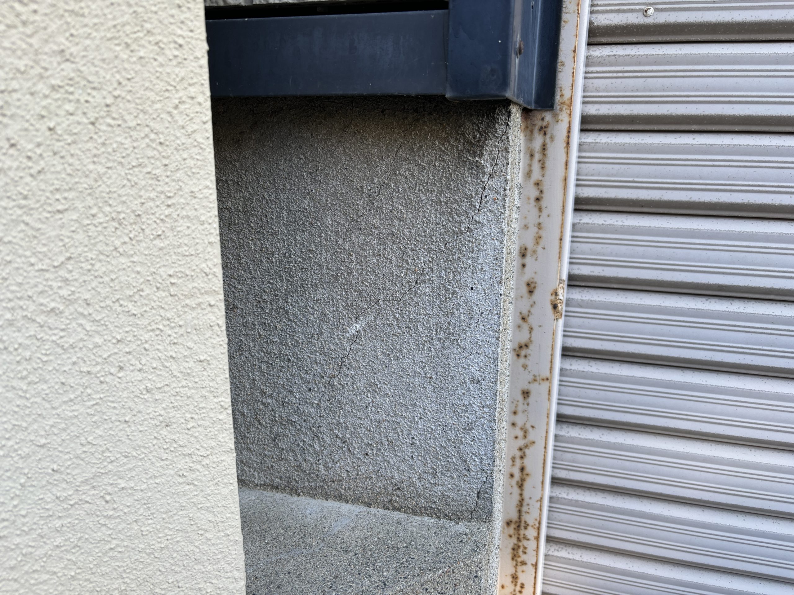 基礎クラック　現地調査