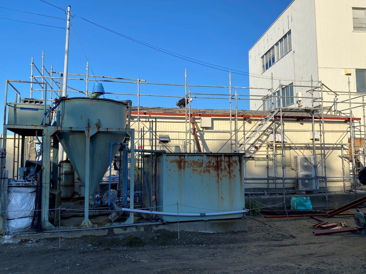 新潟市南区にある社屋にて屋根カバーリング工事