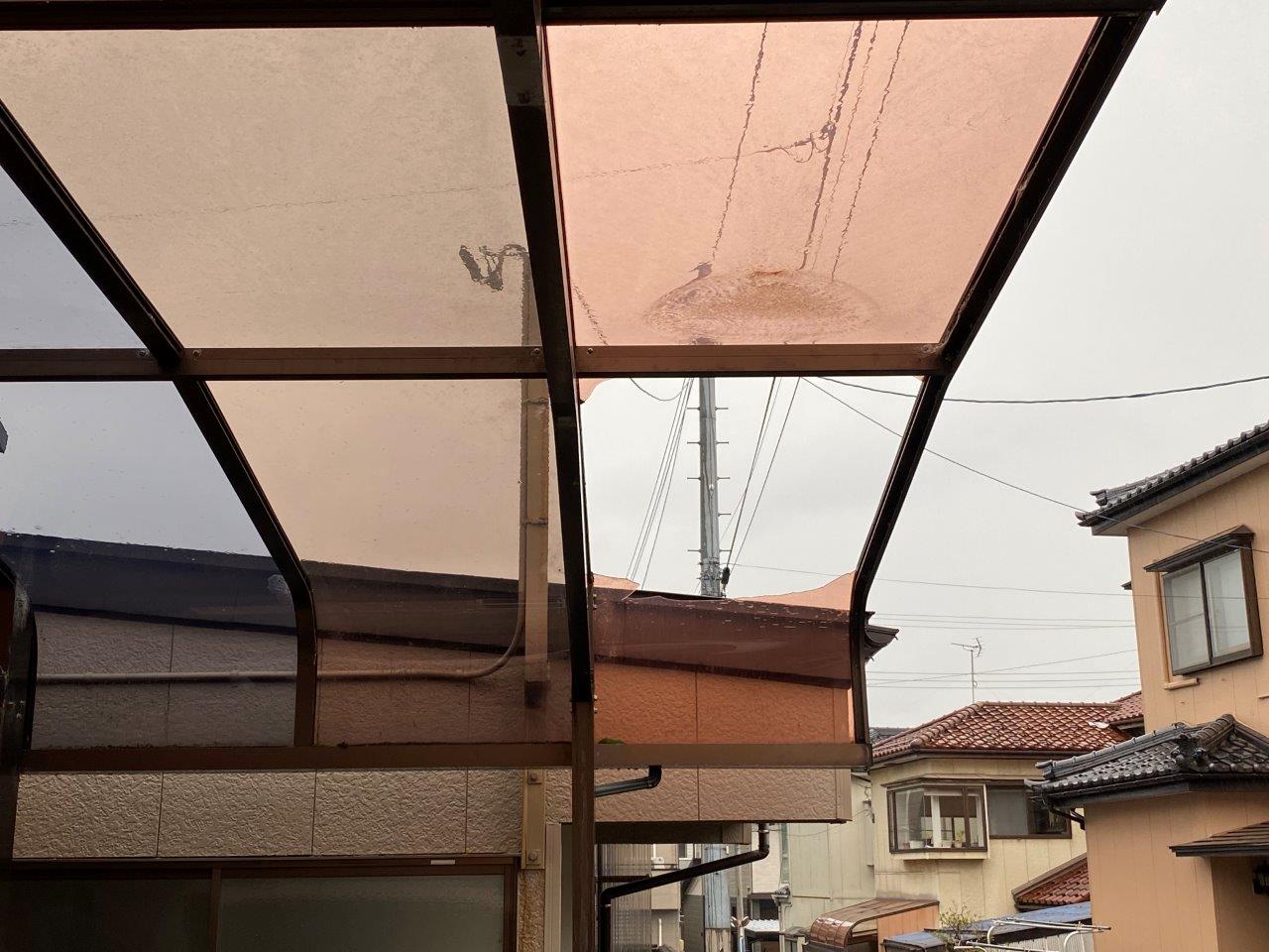 カーポートポリカ屋根破損