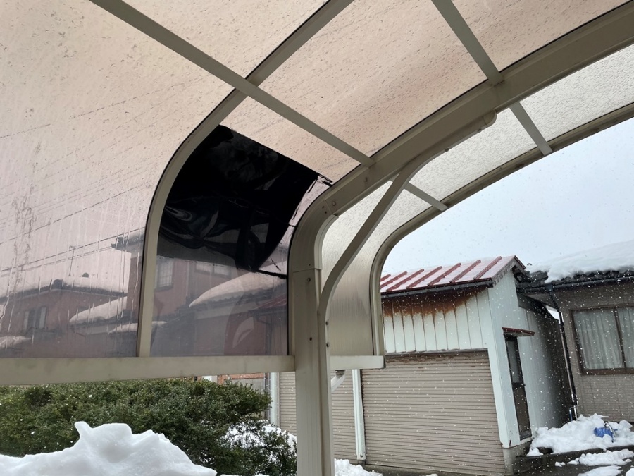 カーポート屋根破損