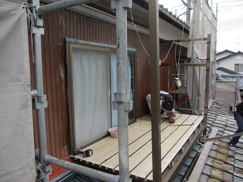 外壁工事、ベランダ解体