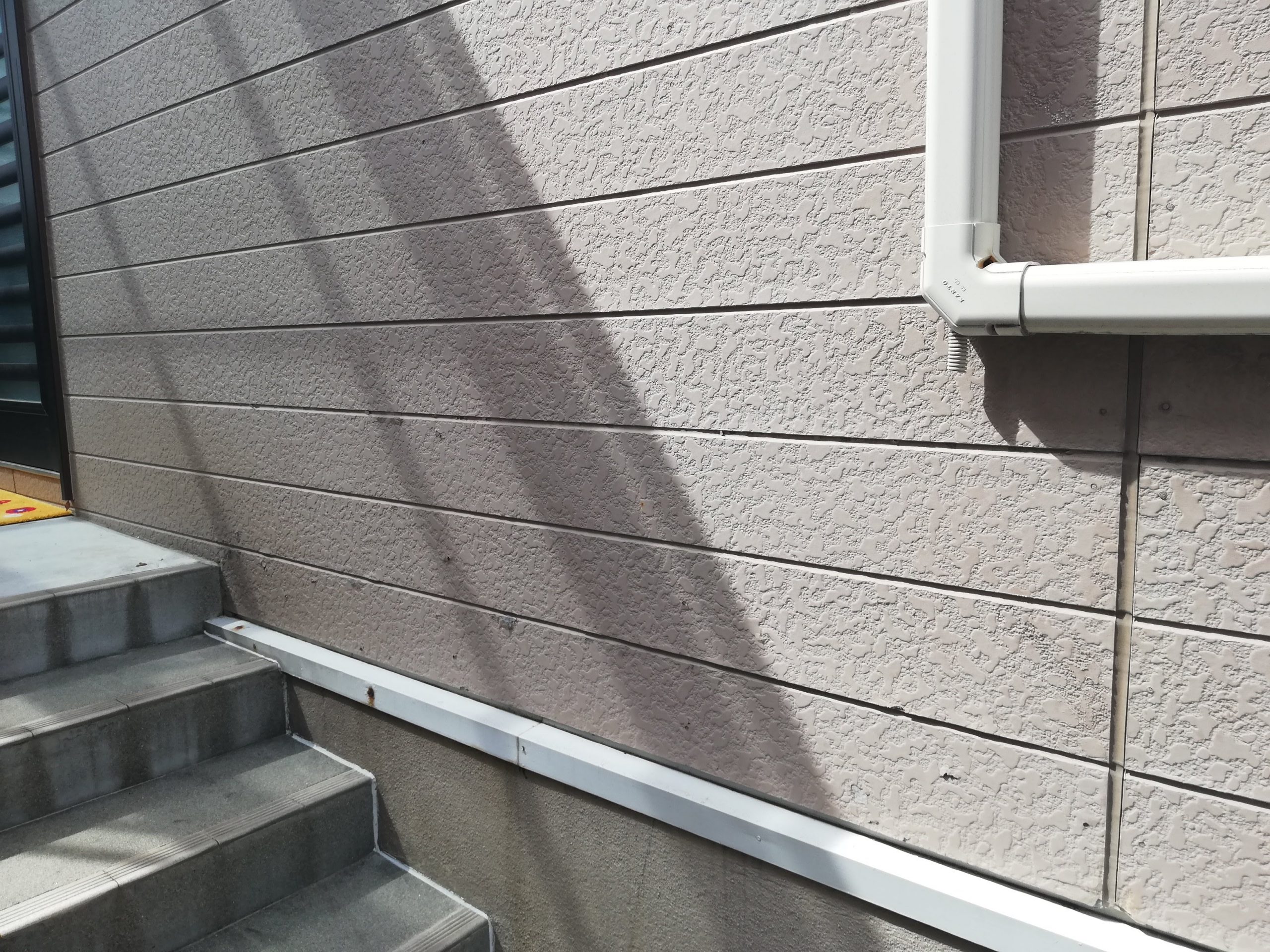 外壁一部張替・塗装工事