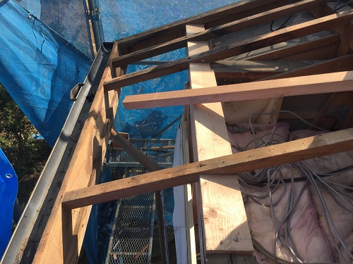 屋根葺き替え工事、桁入替