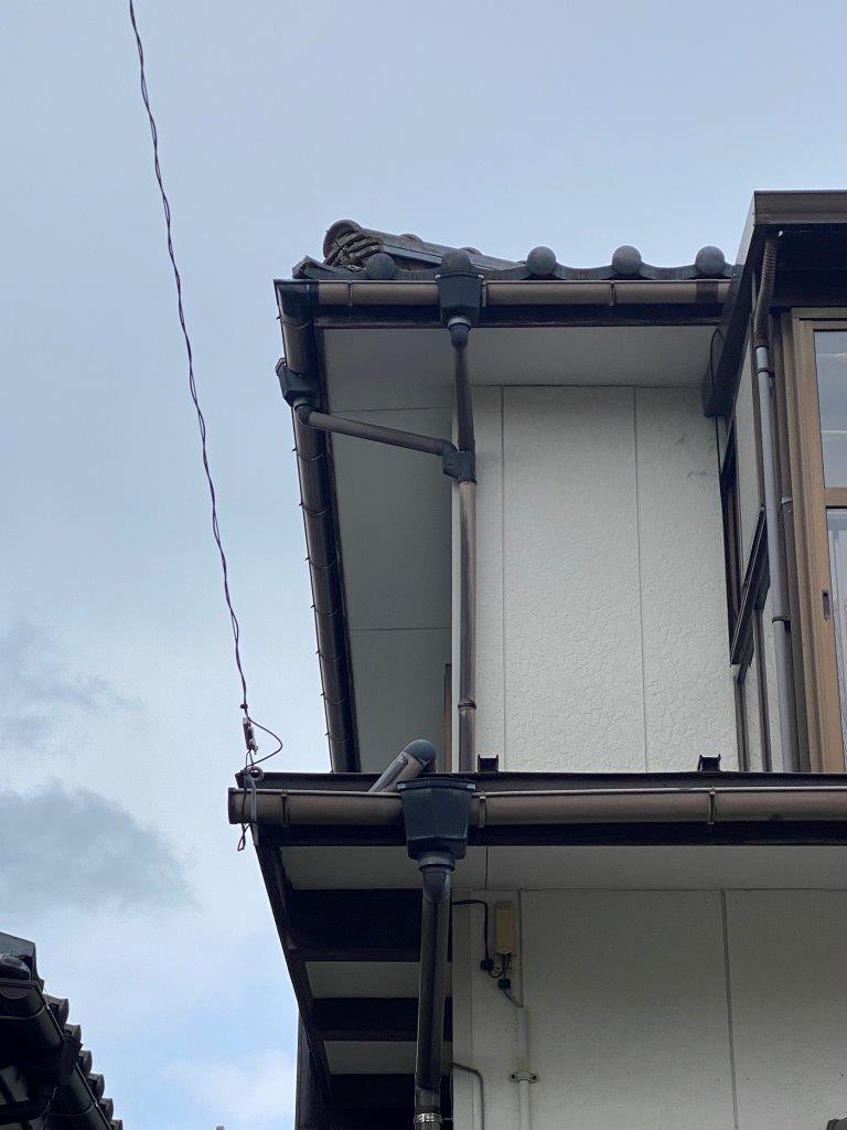 地震の影響にて鬼瓦落下　現地調査