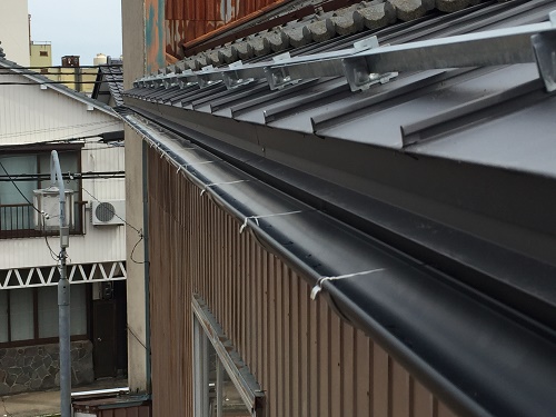 雨樋修繕　雨樋取付