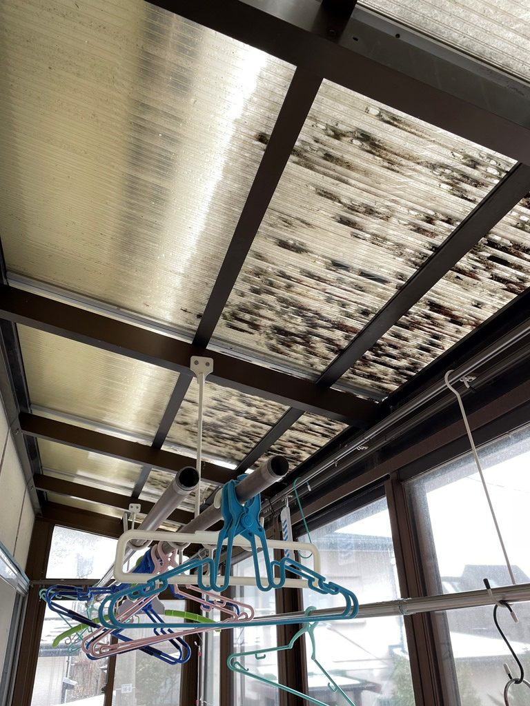 ポリカ屋根張り替え工事