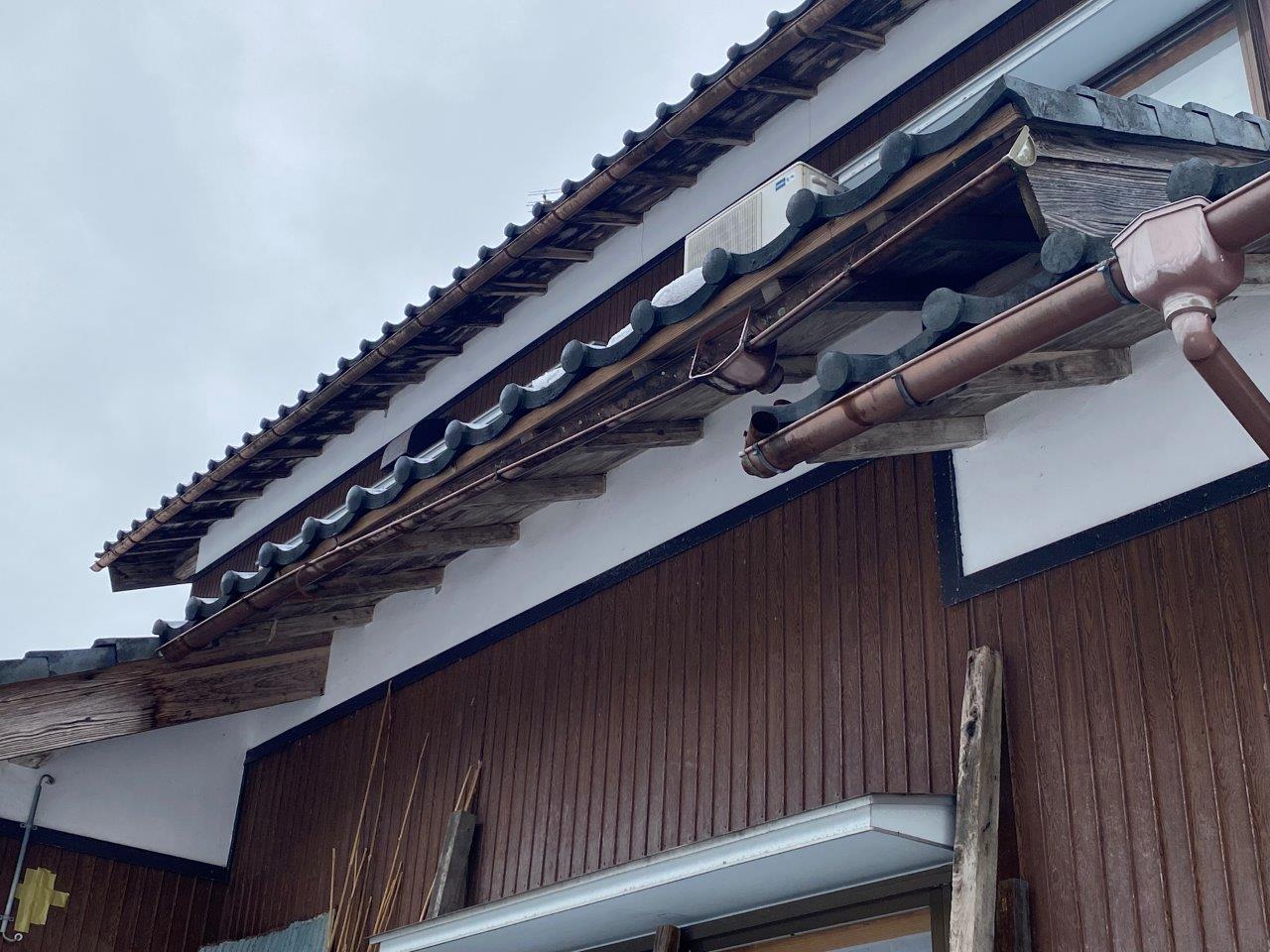 軒樋の傾き　現地調査