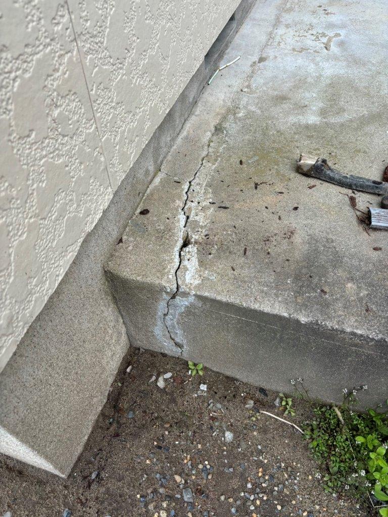 基礎クラック　現地調査