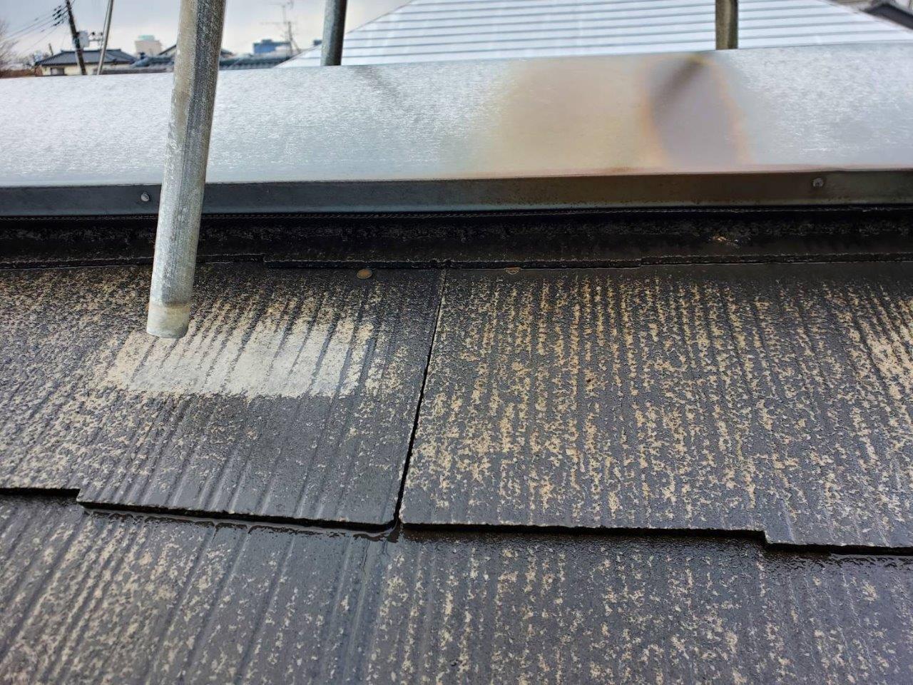 棟換気部より雨漏れ