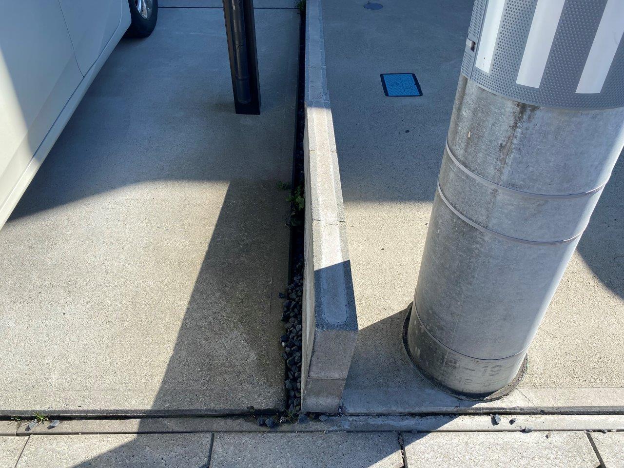 境界ブロック塀破損　現地調査