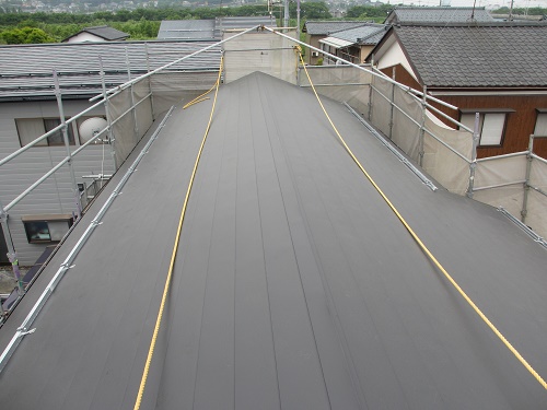 屋根葺き替え工事、ガルバリウム鋼板仕上げ